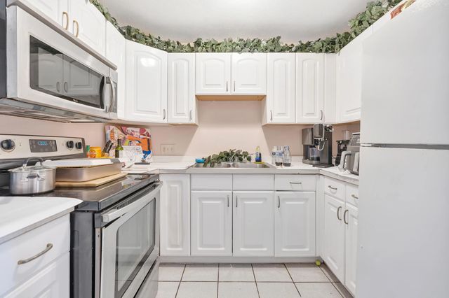5 of 26 - 505 Foresteria Drive, Lake Park, FL