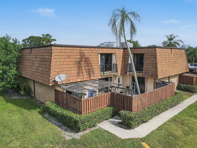 5 of 39 - 2406 24th Lane, Greenacres, FL