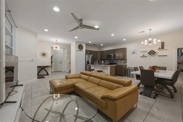 3 of 55 - 4812 Nw 48th Terrace, Tamarac, FL