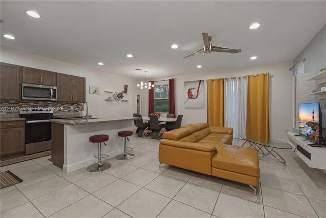5 of 55 - 4812 Nw 48th Terrace, Tamarac, FL