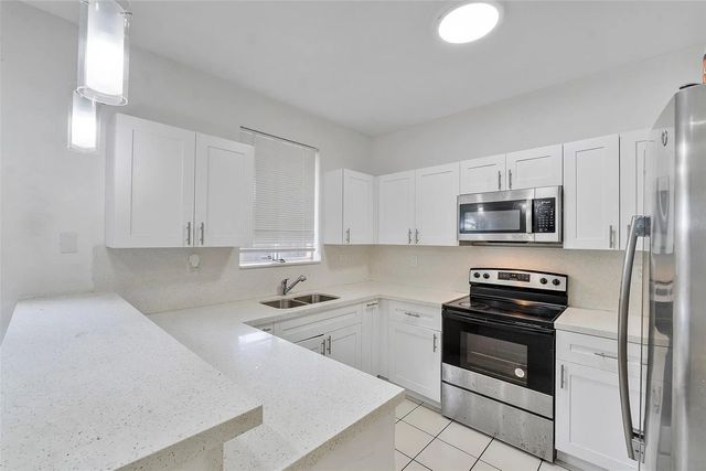 2 of 9 - 1497 Se 27th Street #320, Homestead, FL