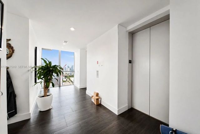 2 of 18 - 1100 Biscayne Boulevard #3708, Miami, FL
