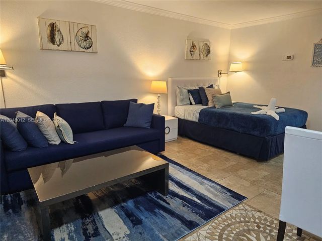 3 of 8 - 19201 Collins Avenue #246, Sunny Isles Beach, FL
