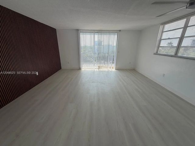 12590 Ne 16th Avenue #512, North Miami