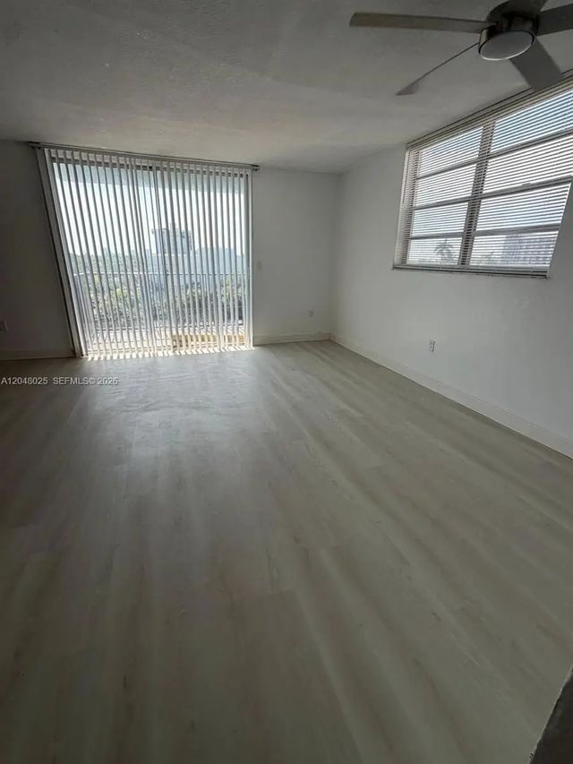 4 of 29 - 12590 Ne 16th Avenue #512, North Miami, FL