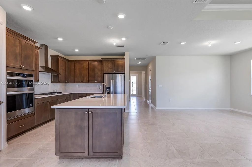 4480 Gramercy Drive, Oakland Park