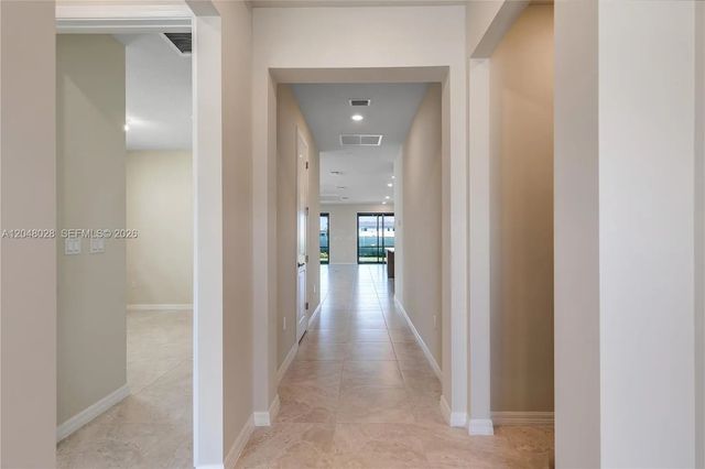 4 of 16 - 4480 Gramercy Drive, Oakland Park, FL