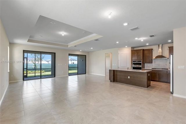 5 of 16 - 4480 Gramercy Drive, Oakland Park, FL