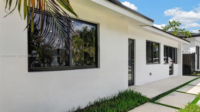 3 of 24 - 2530 Nw 14th Court, Fort Lauderdale, FL