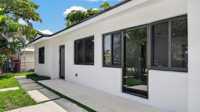 4 of 24 - 2530 Nw 14th Court, Fort Lauderdale, FL
