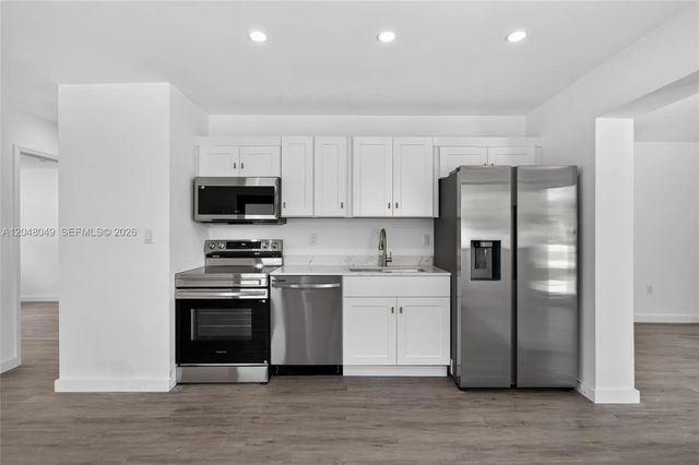 5 of 24 - 2530 Nw 14th Court, Fort Lauderdale, FL
