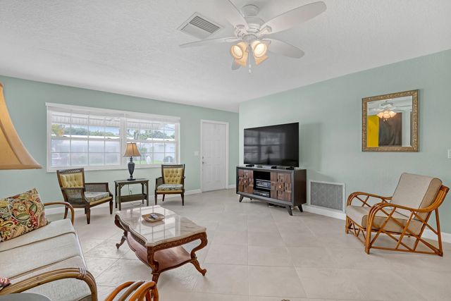 3 of 30 - 1101 Sw 15th Street, Boynton Beach, FL