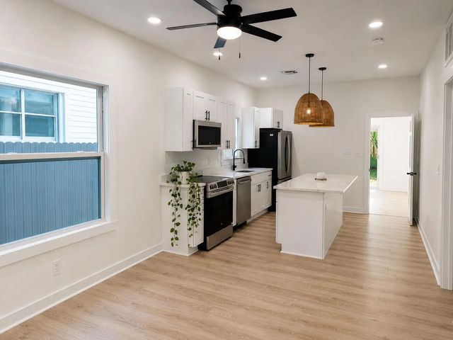 3 of 16 - 719 Tuscaloosa Street, West Palm Beach, FL