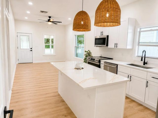 4 of 16 - 719 Tuscaloosa Street, West Palm Beach, FL