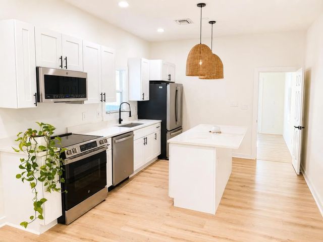 5 of 16 - 719 Tuscaloosa Street, West Palm Beach, FL