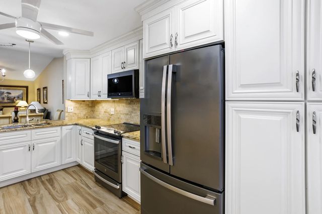 4 of 25 - 2641 Gately Drive W #2902, West Palm Beach, FL