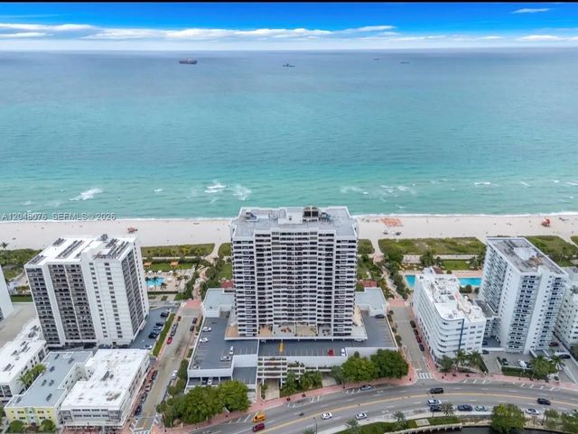 3 of 41 - 2555 Collins Avenue #1101, Miami Beach, FL