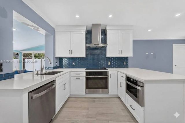 3 of 24 - 717 Se 2nd Street, Deerfield Beach, FL