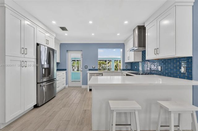 4 of 24 - 717 Se 2nd Street, Deerfield Beach, FL