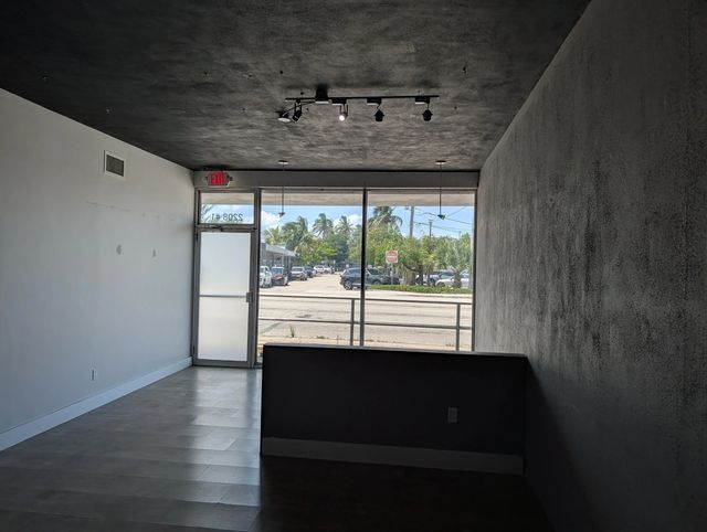 4 of 11 - 2208 Ne 26th Avenue #a, Fort Lauderdale, FL