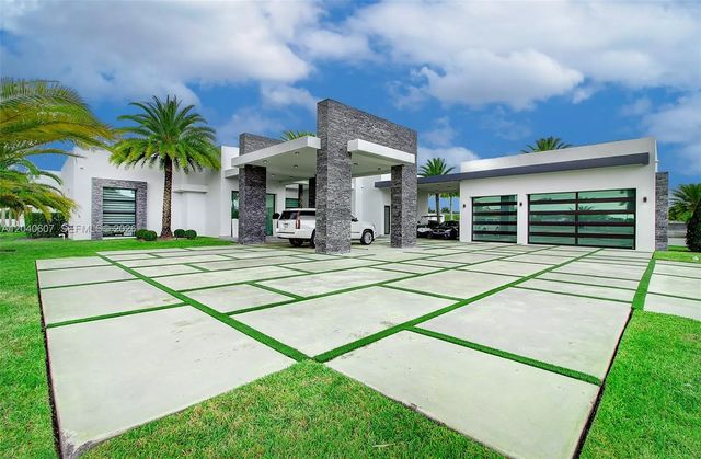 4 of 68 - 13052 Nw 102nd Avenue, Hialeah Gardens, FL