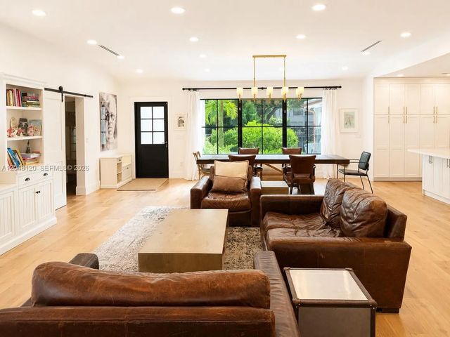 3 of 14 - 4455 N Bay Road, Miami Beach, FL