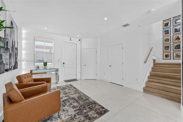 3 of 36 - 11024 W 35th Lane, Hialeah, FL