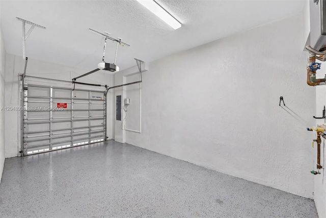 4 of 36 - 11024 W 35th Lane, Hialeah, FL