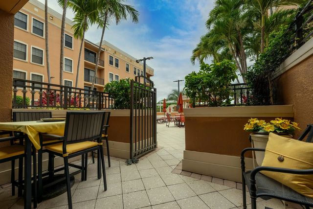 4 of 79 - 511 Lucerne Avenue #312, Lake Worth Beach, FL