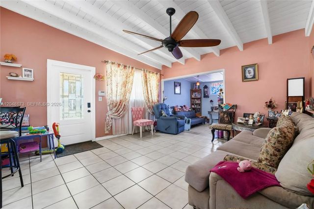 4 of 28 - 1300 S 20th Avenue, Hollywood, FL