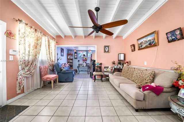 5 of 28 - 1300 S 20th Avenue, Hollywood, FL