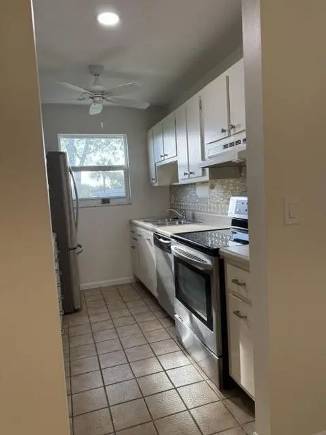 4 of 33 - 7293 W Oakridge Circle, Lake Worth, FL