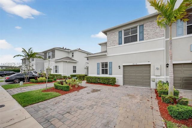 3 of 49 - 826 Se 17th Street, Homestead, FL