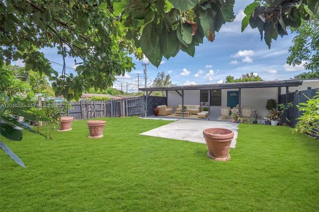 5 of 35 - 7022 Sw 19th Court, North Lauderdale, FL