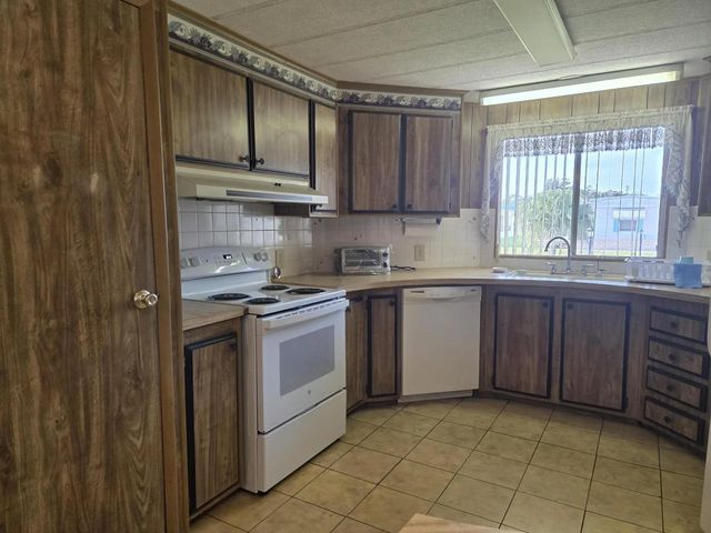 5 of 32 - 6937 Se Delegate Street, Hobe Sound, FL