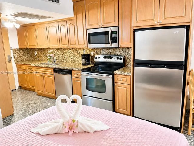 4 of 20 - 19201 Collins Avenue #441, Sunny Isles Beach, FL