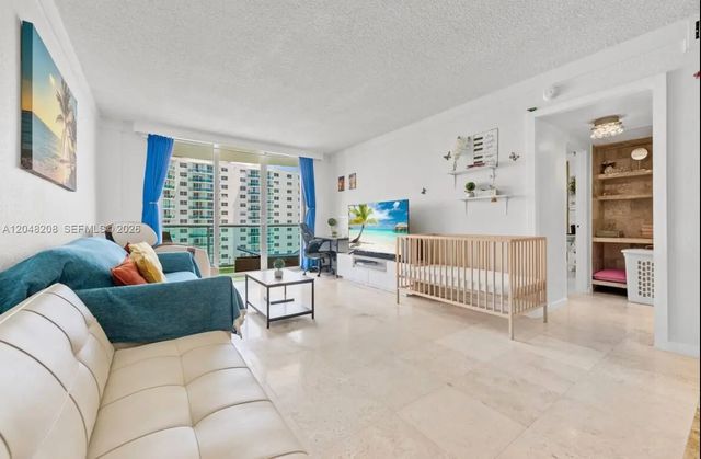 5 of 19 - 3901 S Ocean Drive #9b, Hollywood, FL