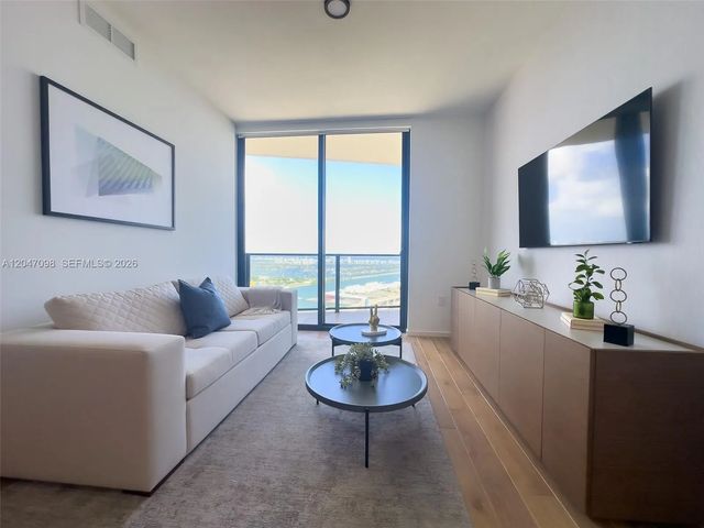 3 of 30 - 398 Ne 5th Street #4210, Miami, FL