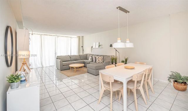 3 of 33 - 5601 Collins Avenue #1517, Miami Beach, FL