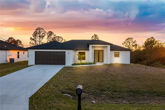 450 Mercedes Court, Lehigh Acres