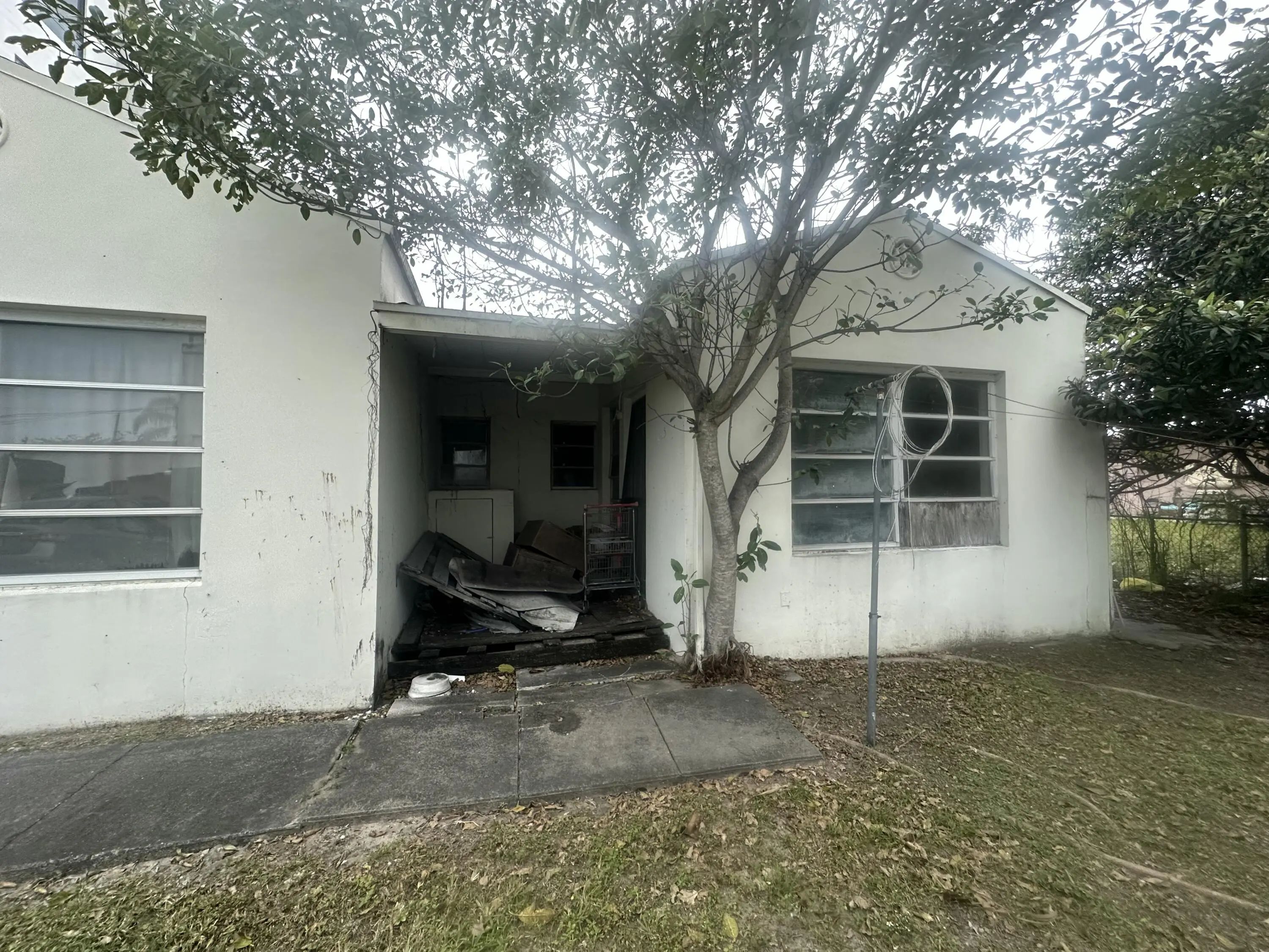 223 Se 4th Street #1-2, Hallandale Beach