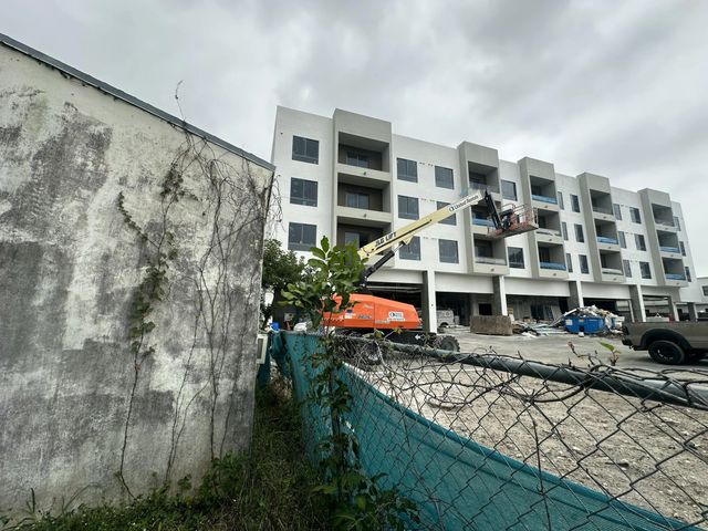4 of 14 - 223 Se 4th Street #1-2, Hallandale Beach, FL