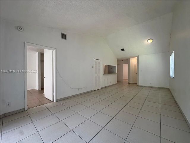 4 of 10 - N/A, Miami, FL