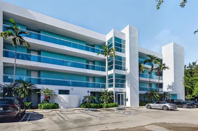 652 Ne 63rd Street #103, Miami