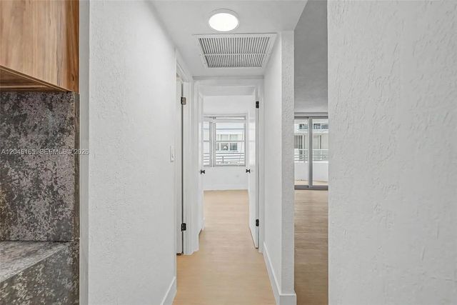 4 of 21 - 5555 Collins Avenue #7b, Miami Beach, FL