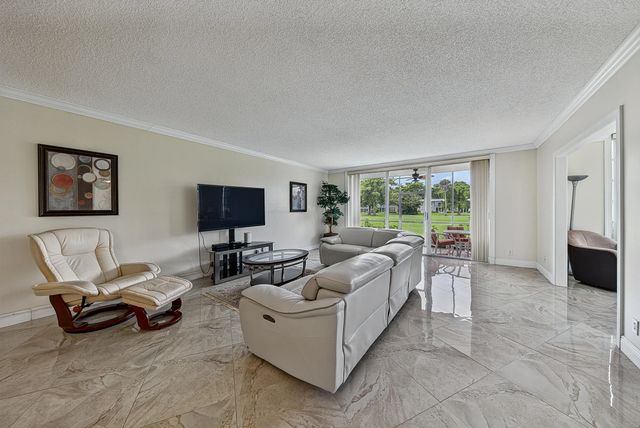 4 of 52 - 4020 W Palm Aire Drive #106, Pompano Beach, FL