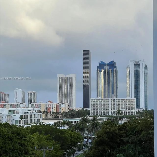 3660 Ne 166th Street #607, North Miami Beach