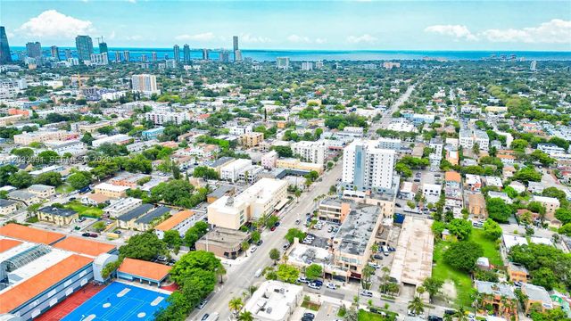 4 of 6 - 304 Sw 12 Avenue, Miami, FL