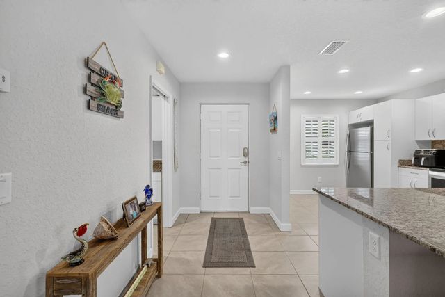 5 of 62 - 38 Spanish Way, Port St. Lucie, FL