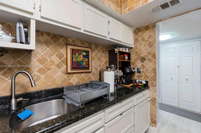 5 of 13 - 2075 Sw 122nd Avenue #505, Miami, FL